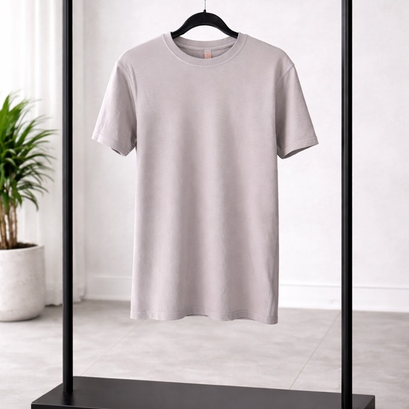 Men’s Luxe Gray Athletic Tee-Gym to Street Essential - Picture 2 of 4